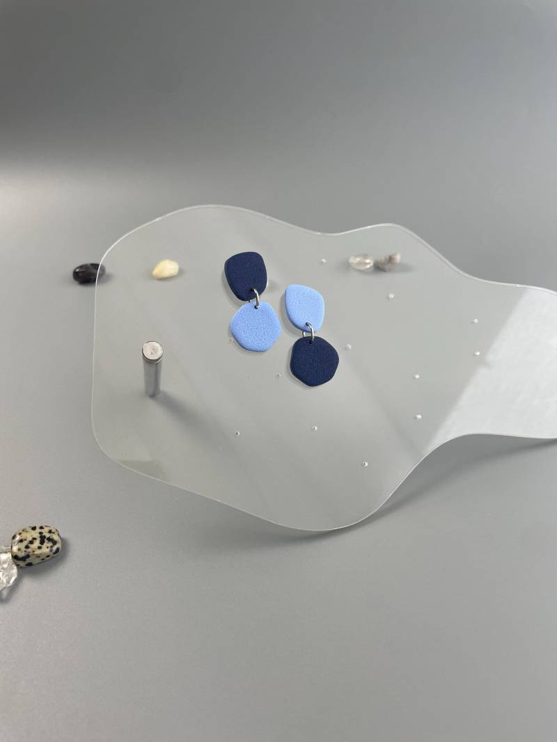 Mismatched Earrings Navy Blue & Periwinkle Polymer Clay Statement Studs Organic Shaped Eye Catch Stud von WowLookAtYou