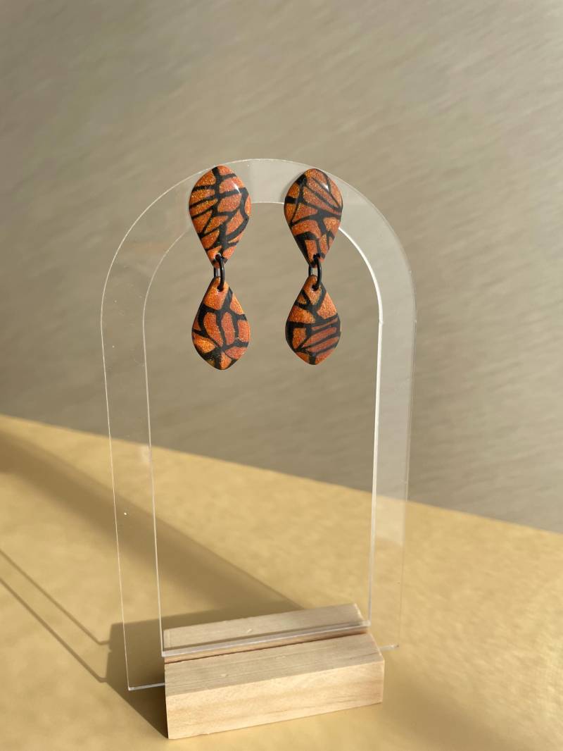 Stud Earring Sparkly Copper & Black Polymer Clay Glossy Earrings Aesthetic Statement Stud One Of A Kind Abstract Stud Earring Sparkly Copper & Black Polymer Clay Glossy Earrings Aesthetic Statement Stud One Of A Kind Abstract von WowLookAtYou
