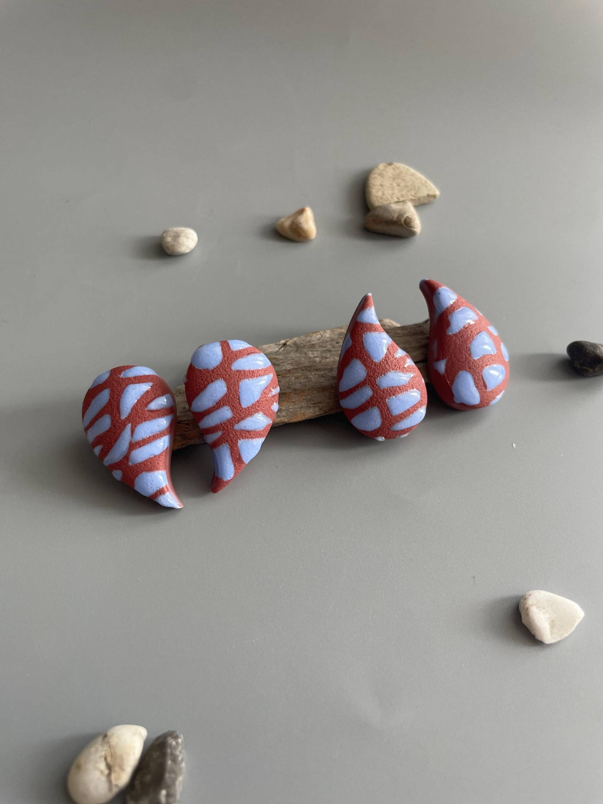 Studearrings Teardrop Shape Comma Periwinkle & Brown Pattern Tactile Jewelry Waterdrop Earring Trendy Of Polymer Clay Statement Stud Studearrings Teardrop Shape Comma Periwinkle & Brown Pattern Tactile Jewelry Waterdrop Earring Trendy Of Polymer Clay Statement Stud von WowLookAtYou