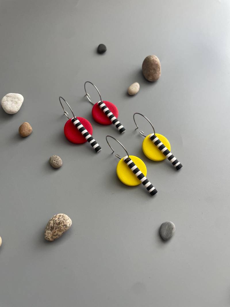 Vibrant Hoop Earrings Stripes Yellow Red Polymer Clay Hoops Of Stainless Steel Fimo Schmuck Lightweight For Everyday von WowLookAtYou