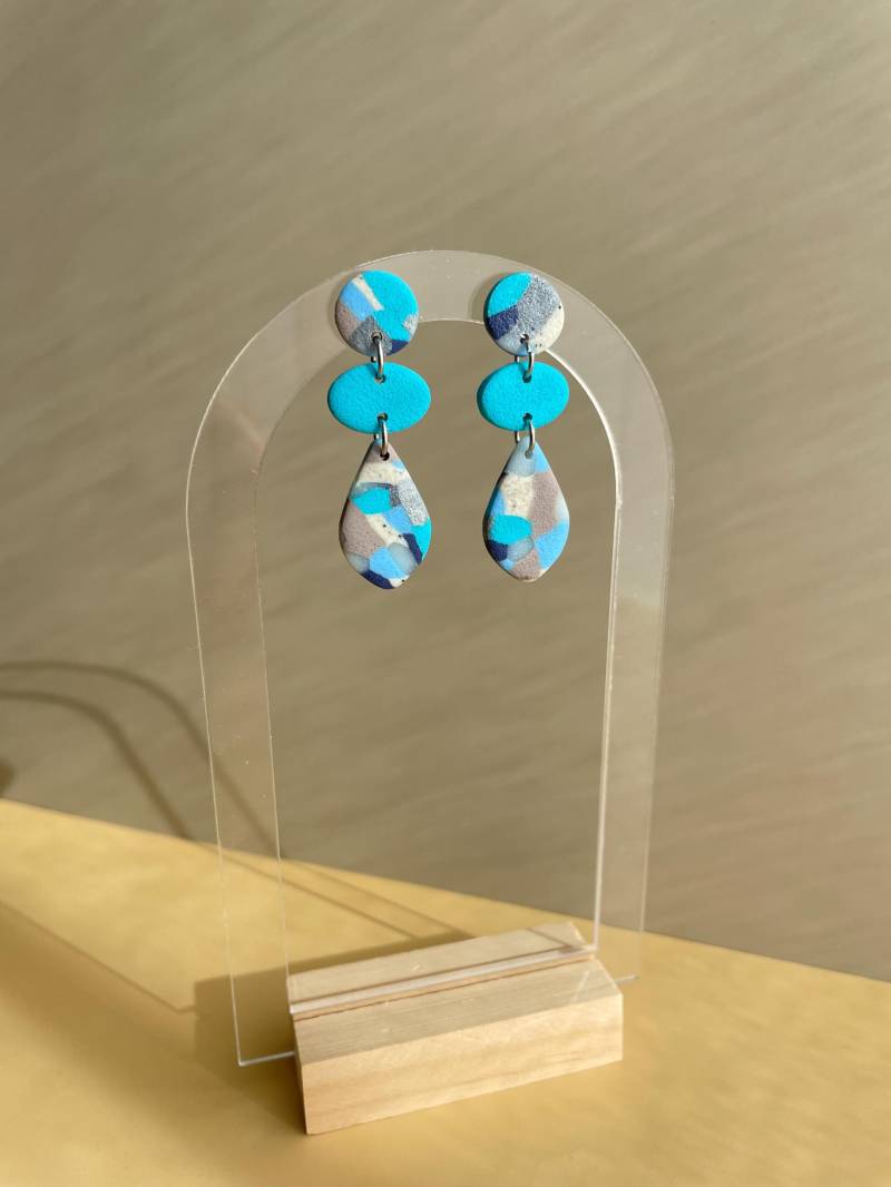 statement Earrings Blue Abstract Pattern Polymer Clay Elegant Hanging For Her Shades Of One A Kind von WowLookAtYou