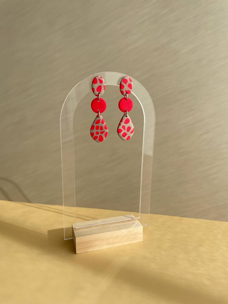 statement Earrings Lightweight Red & Dark Beige Polymer Clay Hanging For Special Occasion Abstract Pattern Unique Earring statement Earrings Lightweight Red & Dark Beige Polymer Clay Hanging For Special Occasion Abstract Pattern Unique Earring von WowLookAtYou