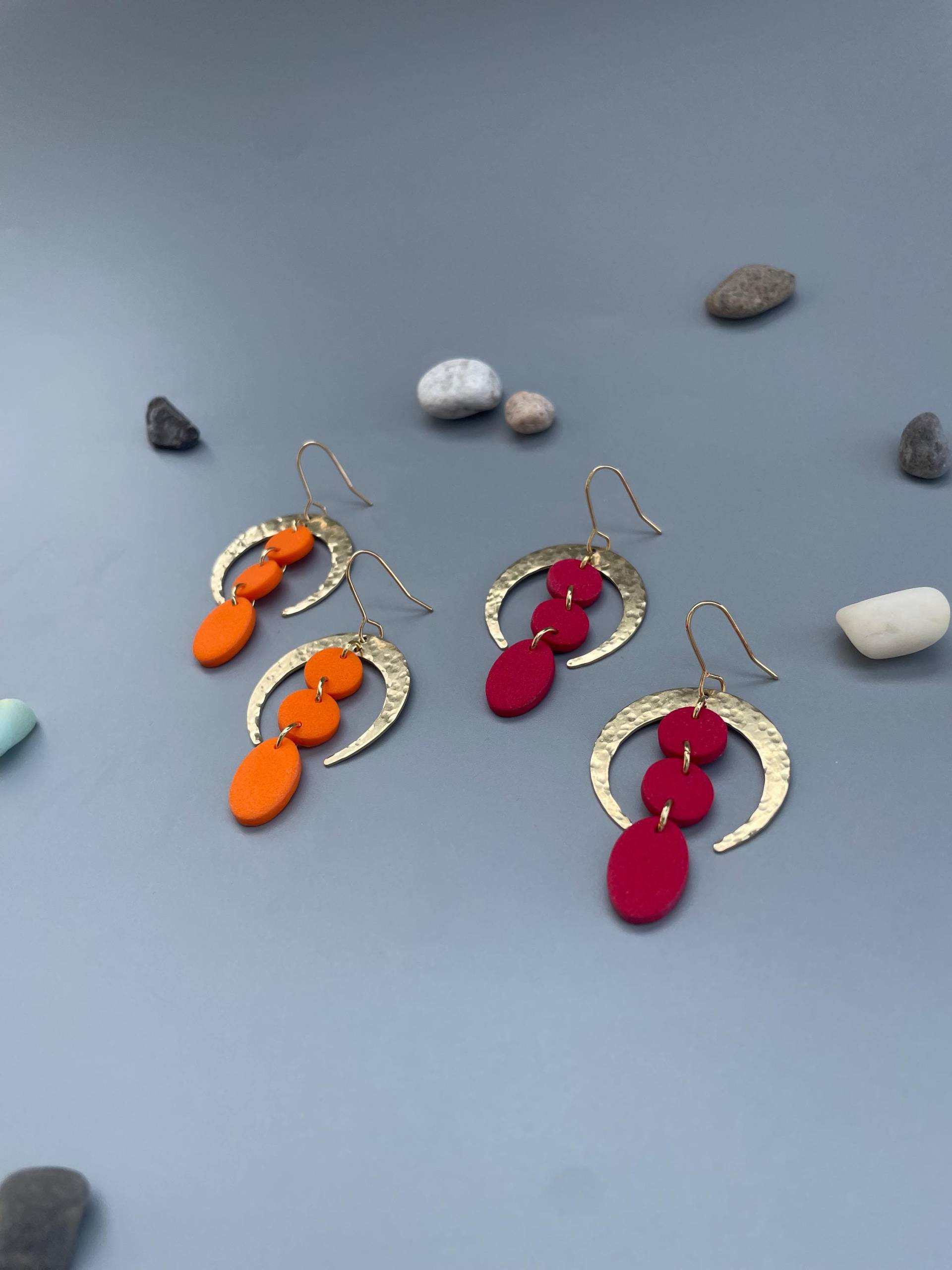statement Earrings Orange Polymer Clay Cherry Red Brass Сrescent Moon Fimo Schmuck Long Elegant Vibrant Design Eye-Catching statement Earrings Orange Polymer Clay Cherry Red Brass Сrescent Moon Fimo Schmuck Long Elegant Vibrant Design Eye-Catching von WowLookAtYou