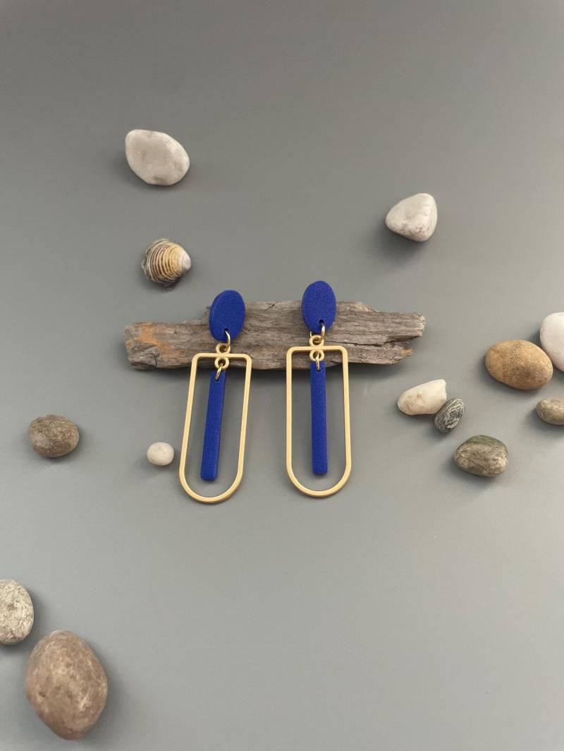 statement Earrings Royal Blue Polymer Clay Matte Gold Geometric Fimo Schmuck Handmade Gift Modern Lightweight Earrings Trendy Electric Blue von WowLookAtYou