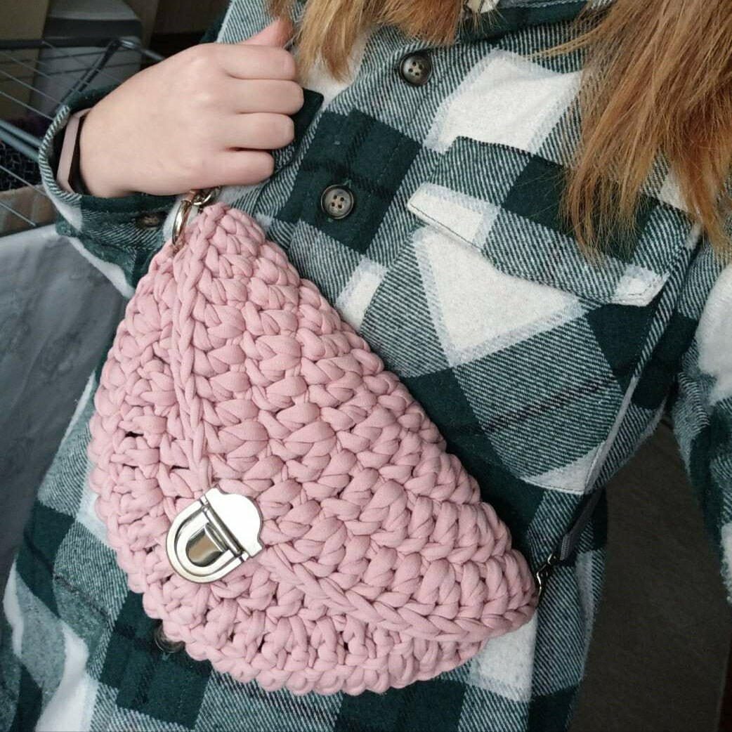 Halbrunde Gestrickte Schultertasche, Cross Body, Dutt Tasche, Lässige Handgemachte Garn Damen Mädchen Geschenk, Baumwolltasche von Wowknitted