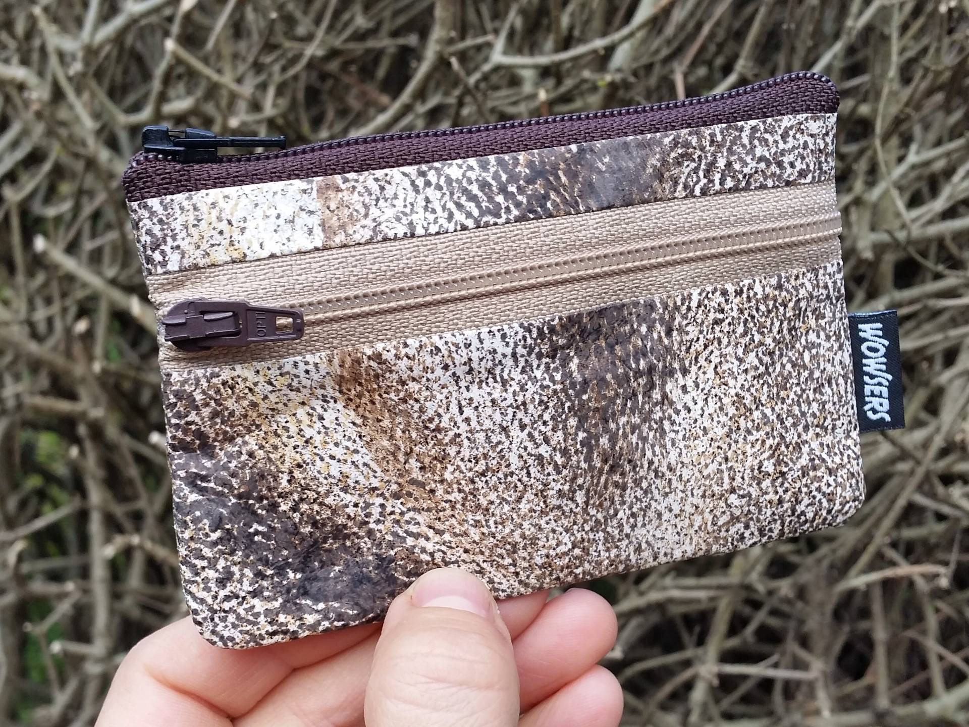 Bär - Mini Geldbeutel Handbedruckt, Handgemacht, Strapazierfähig Und Sehr Leicht, Weil Aus Tyvek® | 100 % Polyethylen von WowsersProdukte