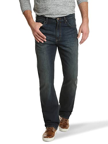 Wrangler Authentics Herren Premium Relaxed Fit Boot Cut Jeans, Dirt Road, 30W / 30L von Wrangler Authentics
