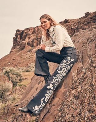 Wrangler 70S Flare Pant Dark Navy Größe 24 x32 von Wrangler