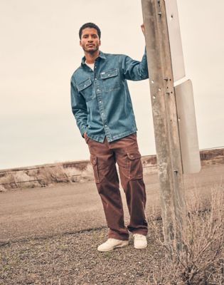 Wrangler Casey Jones Loose Corduroy Cargo Pant Mahogany Größe 33 x32 von Wrangler