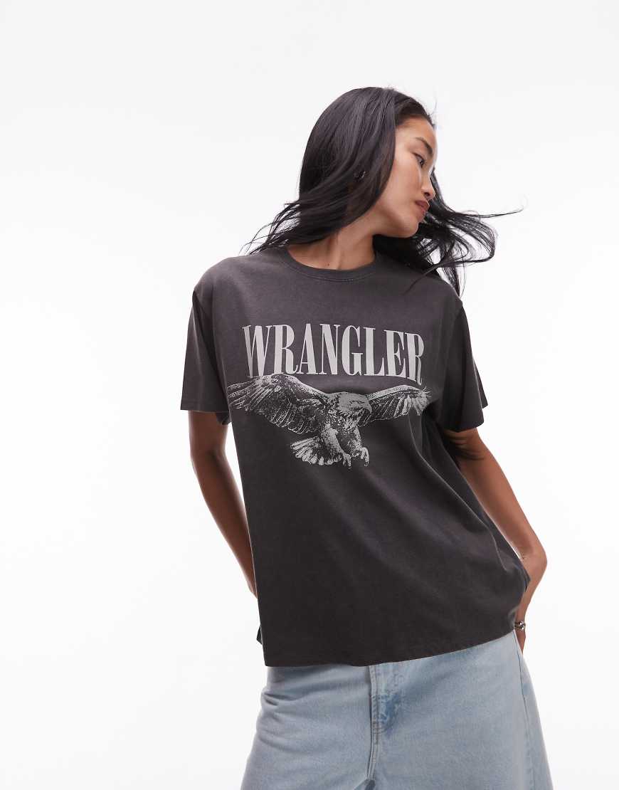 Wrangler - Girlfriend-Fit-T-Shirt in verwaschenem Schwarz mit Grafikprint auf der Brust von Wrangler