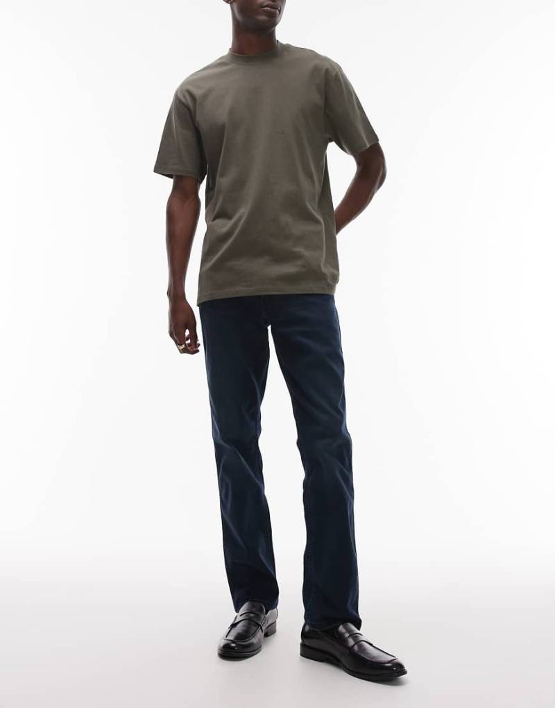 Wrangler - Greensboro - Gerade geschnittene Jeans in dunklem Indigoblau-Marineblau von Wrangler