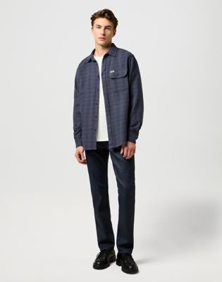 Wrangler Greensboro High Stretch Straight Jean Indigo Coated Größe 42 x32 von Wrangler