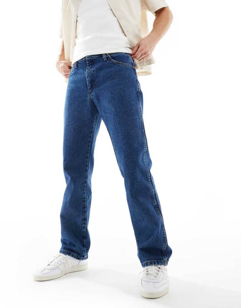 Wrangler - Original - Cowboy-Jeans mit geradem Schnitt in mittlerer Waschung-Blau von Wrangler