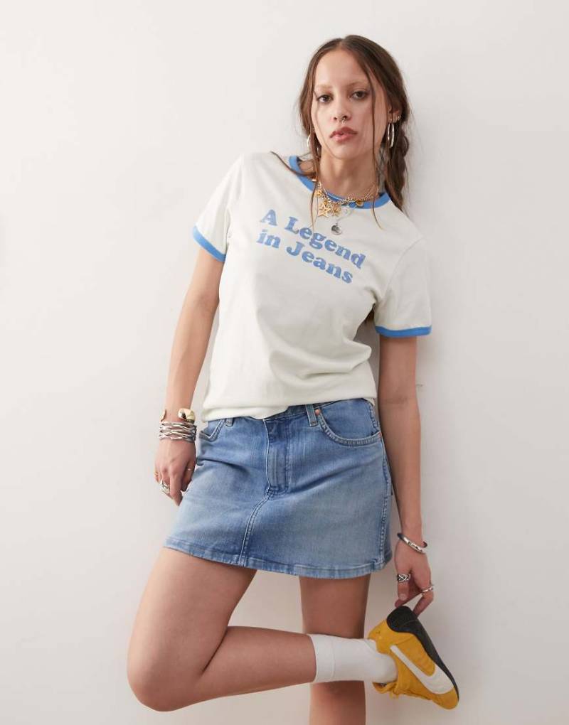 Wrangler - Ringer-T-Shirt in Vintage-Weiß und Blau mit Slogan von Wrangler