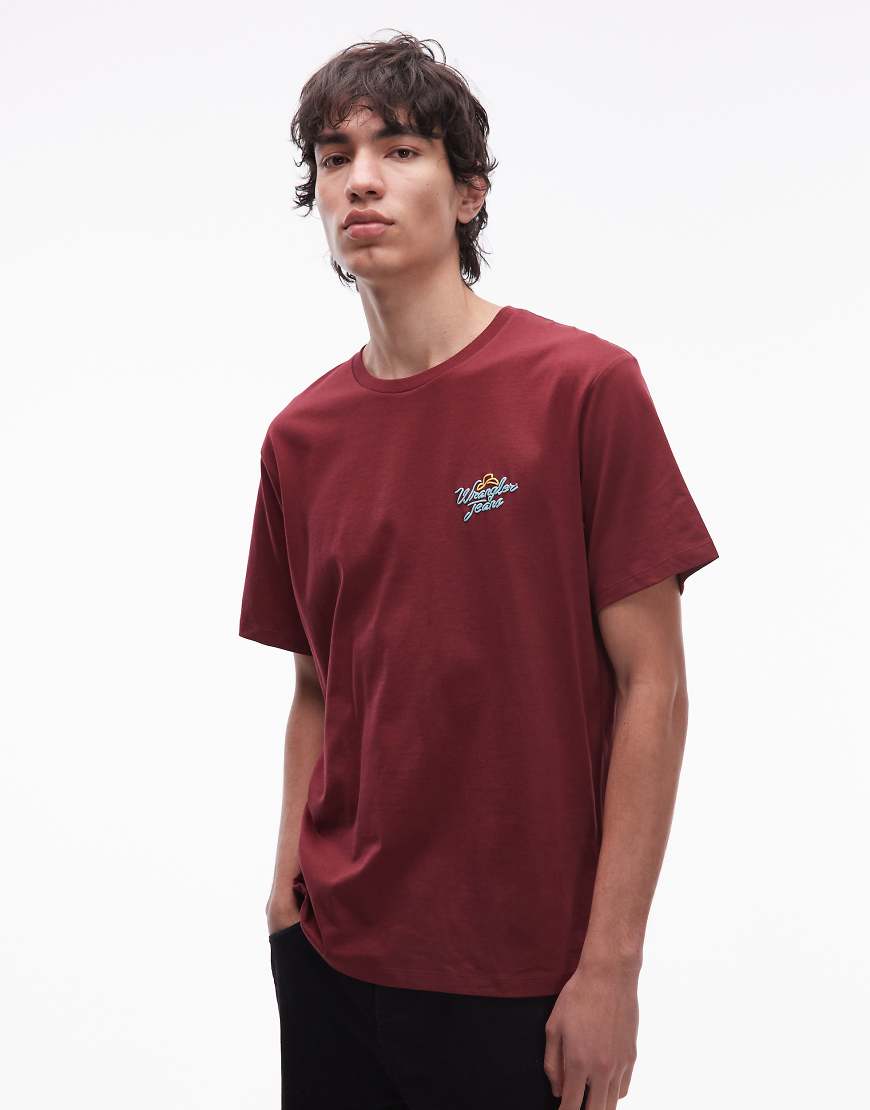 Wrangler - T-Shirt in Burgunderrot mit Schriftzug- und Motivprint von Wrangler