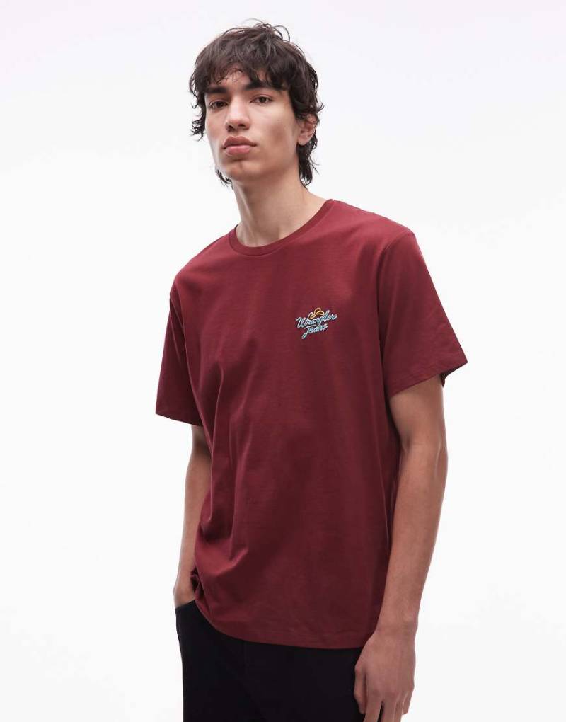 Wrangler - T-Shirt in Burgunderrot mit Schriftzug- und Motivprint von Wrangler