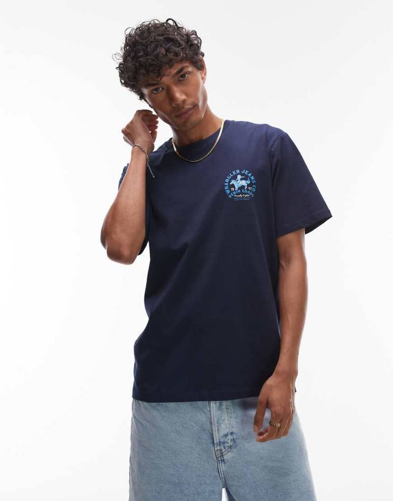 Wrangler - T-Shirt in Marineblau mit Cowboy-Logo auf der Brust von Wrangler