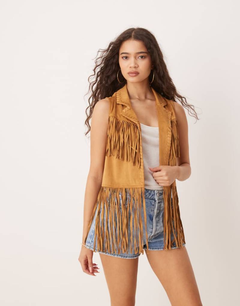 Wrangler x Lainey Wilson - Weste aus Wildlederimitat in Hellbraun mit Fransen von Wrangler
