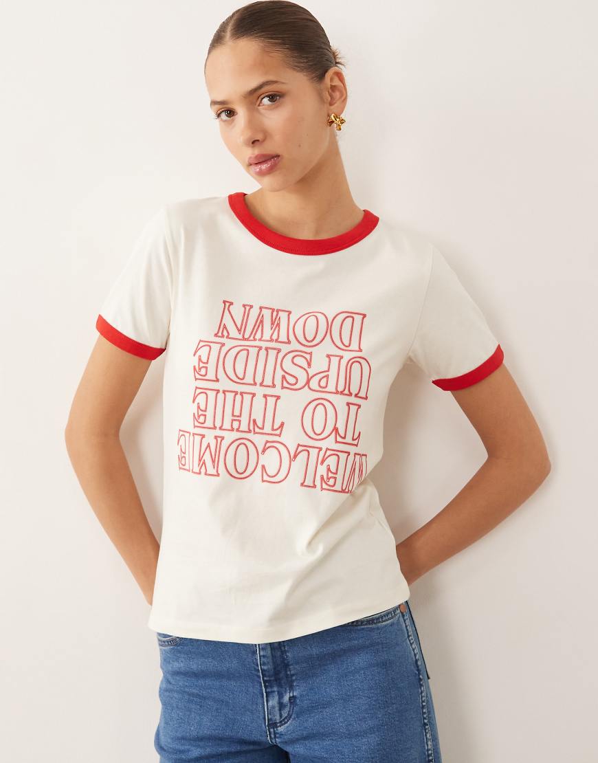 Wrangler x Stranger Things - Ringer-T-Shirt in Weiß mit umgekehrtem Grafikdruck von Wrangler
