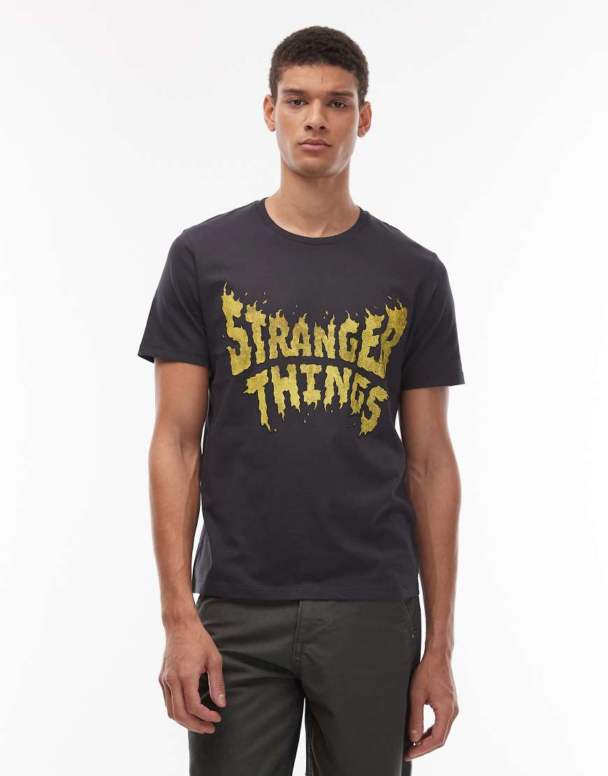 Wrangler x Stranger Things - T-Shirt in Schwarz mit Logografik von Wrangler