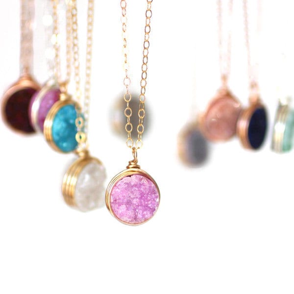 Druzy Runde Halsketten - Viele Farben Zur Auswahl Druzy Runde Halsketten - Viele Farben Zur Auswahl von WrennJewelry