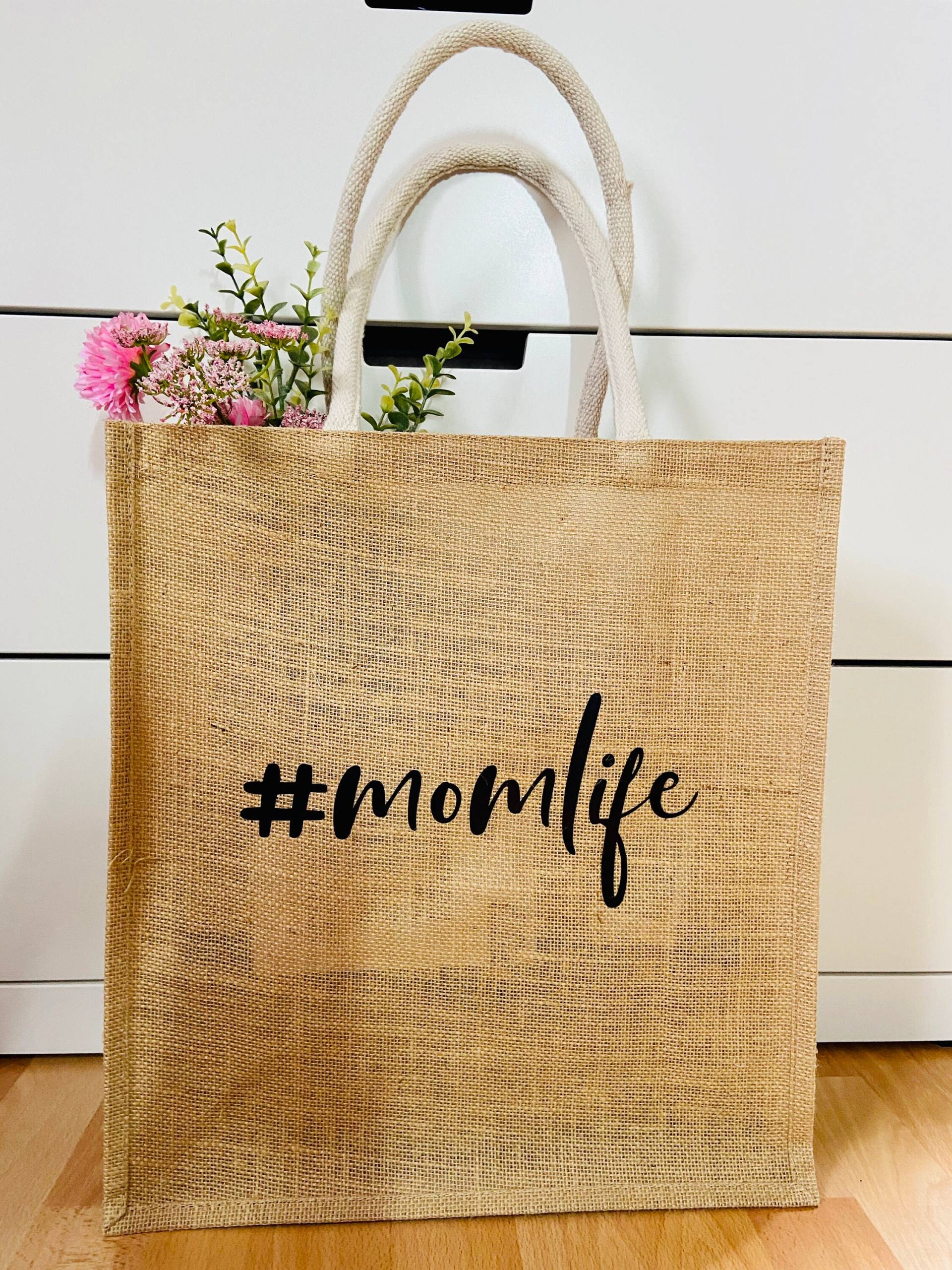 Jutetasche/Juteshopper Shopper Einkaufstasche Muttertag Geschenk Mama Tasche Tragetasche Strandtasche Personalisiert Jutetasche/Juteshopper Shopper Einkaufstasche Muttertag Geschenk Mama Tasche Tragetasche Strandtasche Personalisiert von WritePlaceDE