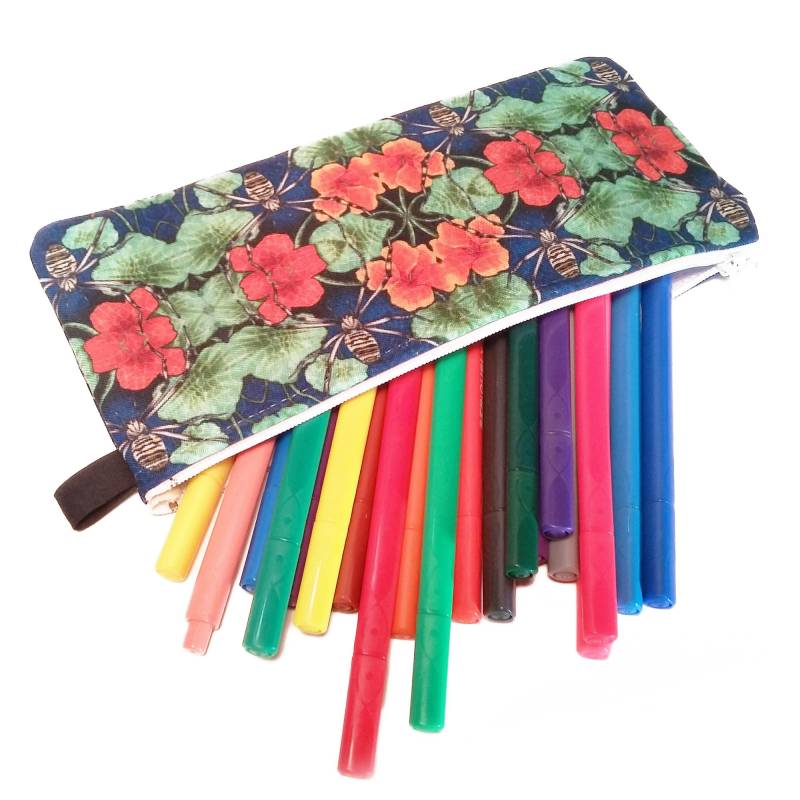 Gartenspinnen Federmäppchen - Reißverschlussmäppchen, Gartenspinnen, Schminktasche, Clutch, Nasturtium Blumen, Geschenk Für Gärtner, Kleines Gartenspinnen Federmäppchen - Reißverschlussmäppchen, Gartenspinnen, Schminktasche, Clutch, Nasturtium Blumen, Geschenk Für Gärtner, Kleines von WrittenByRabbitsArt