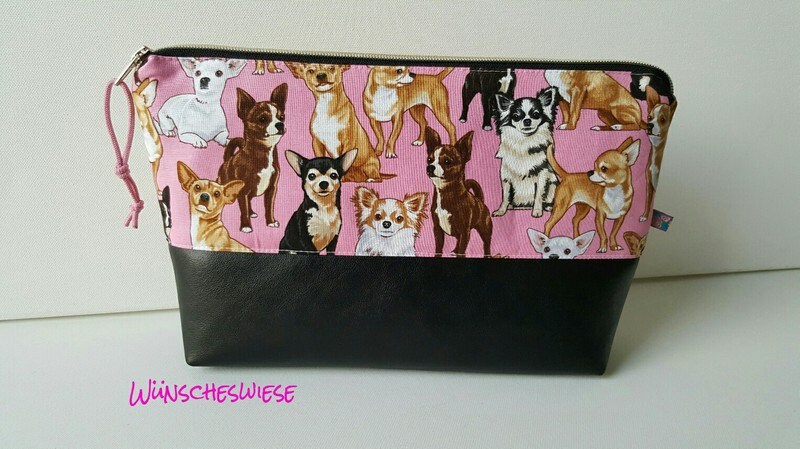 Beautycase, Kosmetiktasche, Kulturtasche Groß "Chihuahua" Kunstleder/Rosa/Gold von Wuenscheswiese