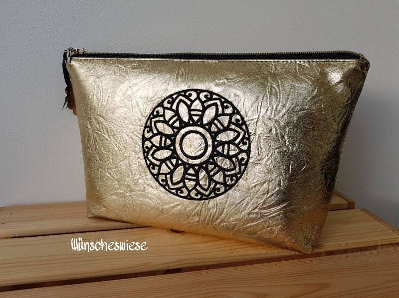 Kulturtasche, Kulturbeutel, Kosmetiktasche, Beautycase, Gold, Metallic, Kunstleder von Wuenscheswiese