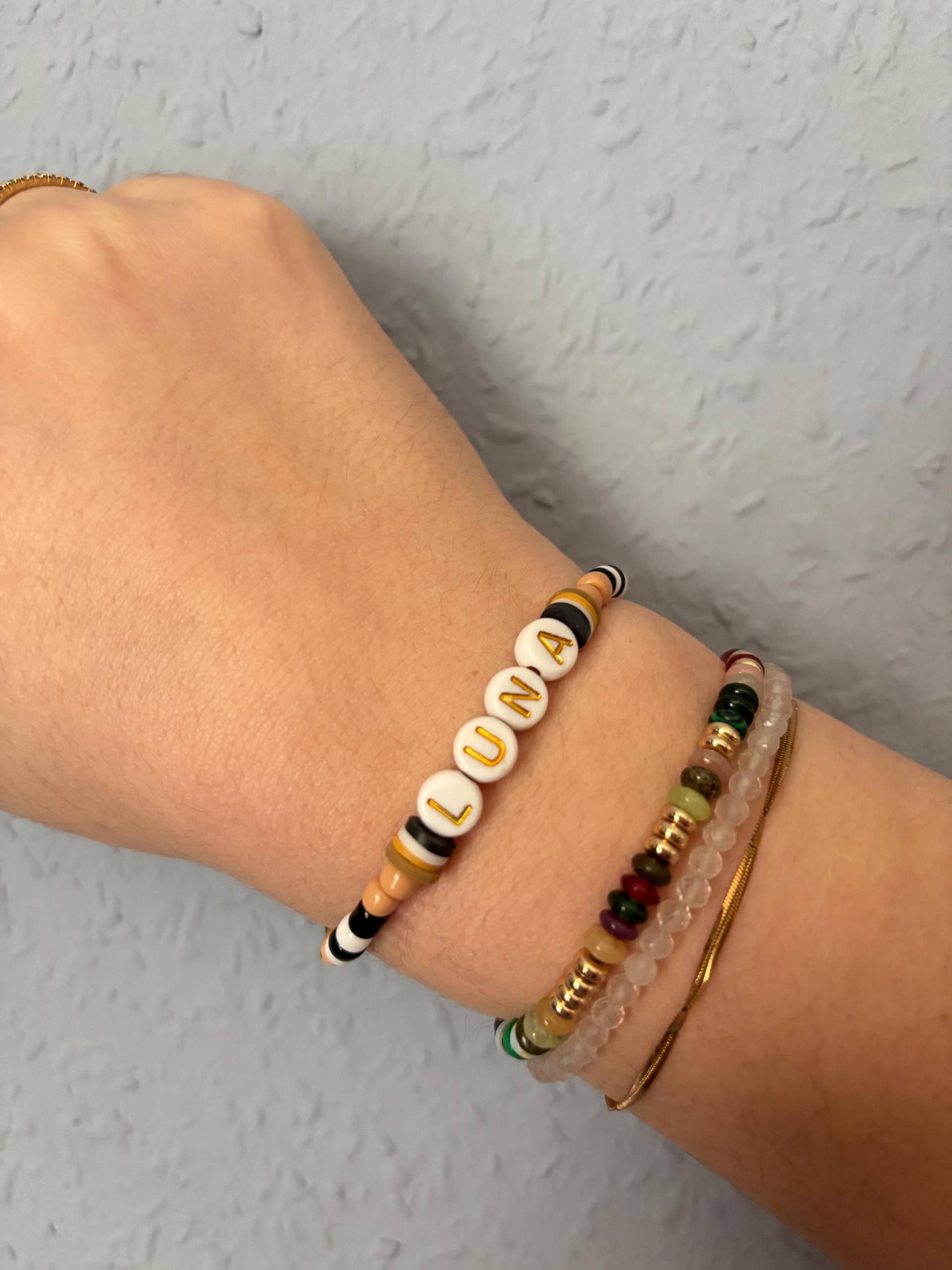 Perlenarmband "Name It" | Armband Personalisiert Hundenamen Perlenarmband "Name It" | Armband Personalisiert Hundenamen von Wuffaktur