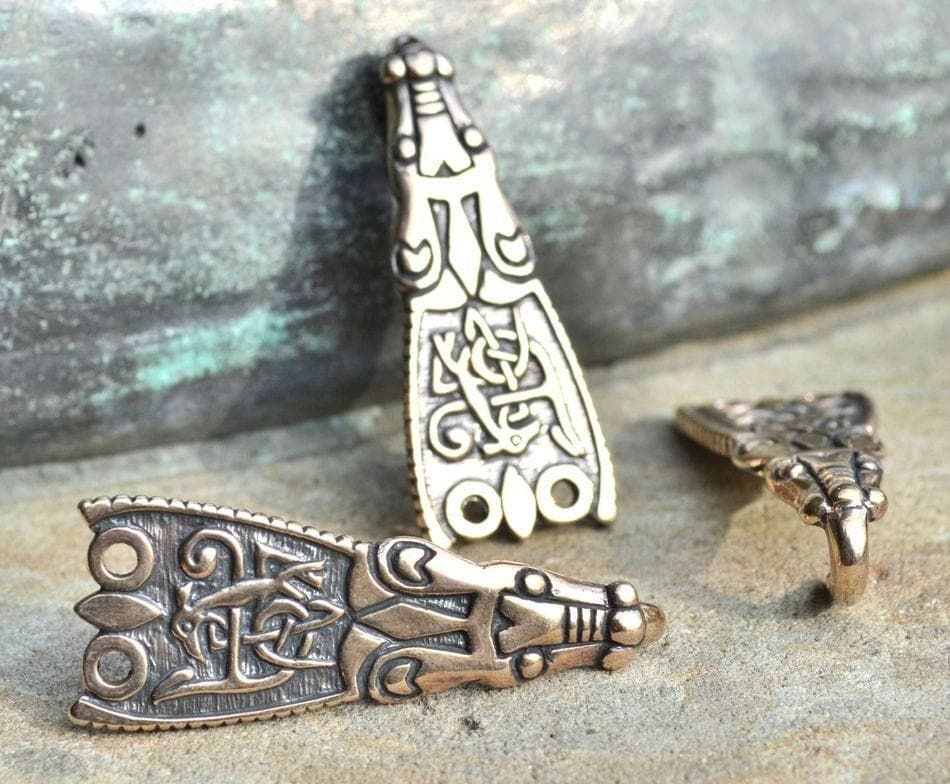 Cloak Hook, England, Ix Century Bronze Medieval Costume Brooch von WulflundJewelry