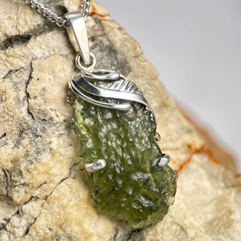 Diva, Anhänger Mit Moldavit, Silber 925/1000 von WulflundJewelry