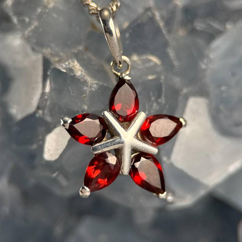 Eryda, Silber Anhänger, Granat 925/1000 Ag von WulflundJewelry