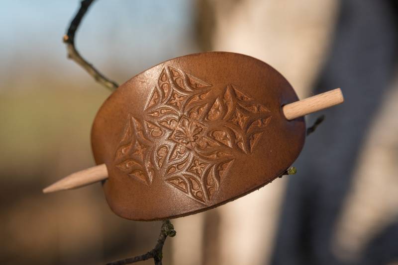 Haarspange Aus Leder Haarspange Aus Leder von WulflundJewelry