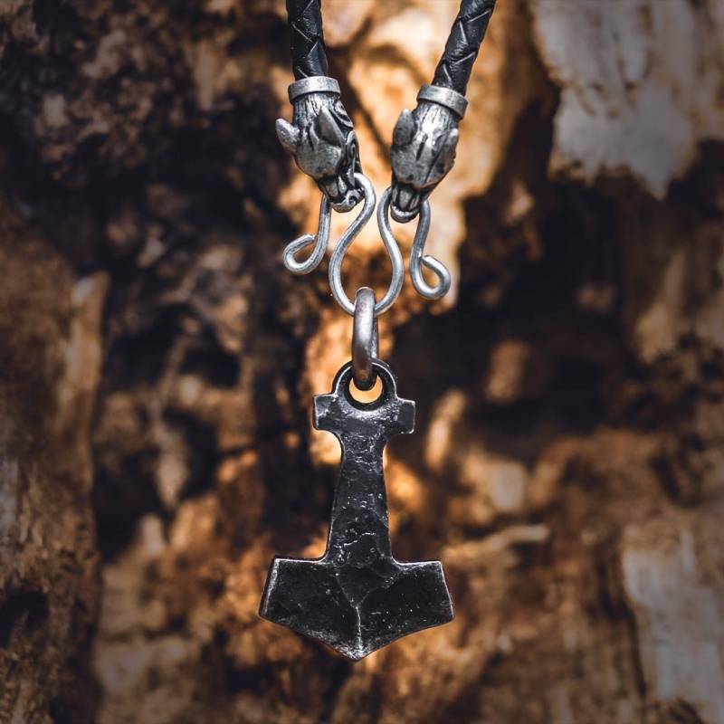 Halskette Bifröst Geschmiedeter Thors Hammer Anhänger Wikinger Mjollnir von WulflundJewelry