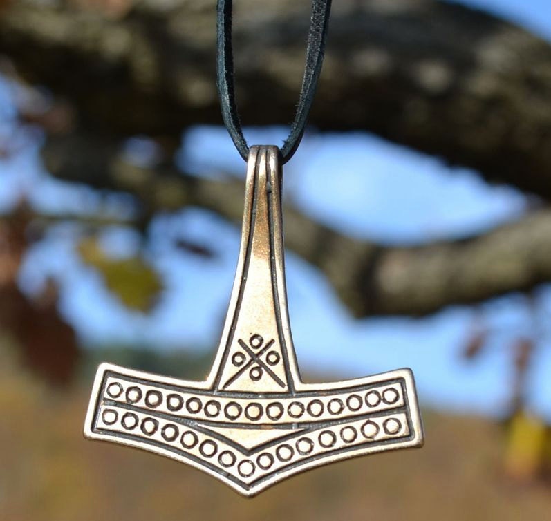 Large Thor Hammer Viking Bronze Pendant Denmark Necklace Pagan Norse Vikings Romersdal Replica Thor's Amulet Symbol Mjollnir Mjolnir Large Thor Hammer Viking Bronze Pendant Denmark Necklace Pagan Norse Vikings Romersdal Replica Thor's Amulet Symbol Mjollnir Mjolnir von WulflundJewelry