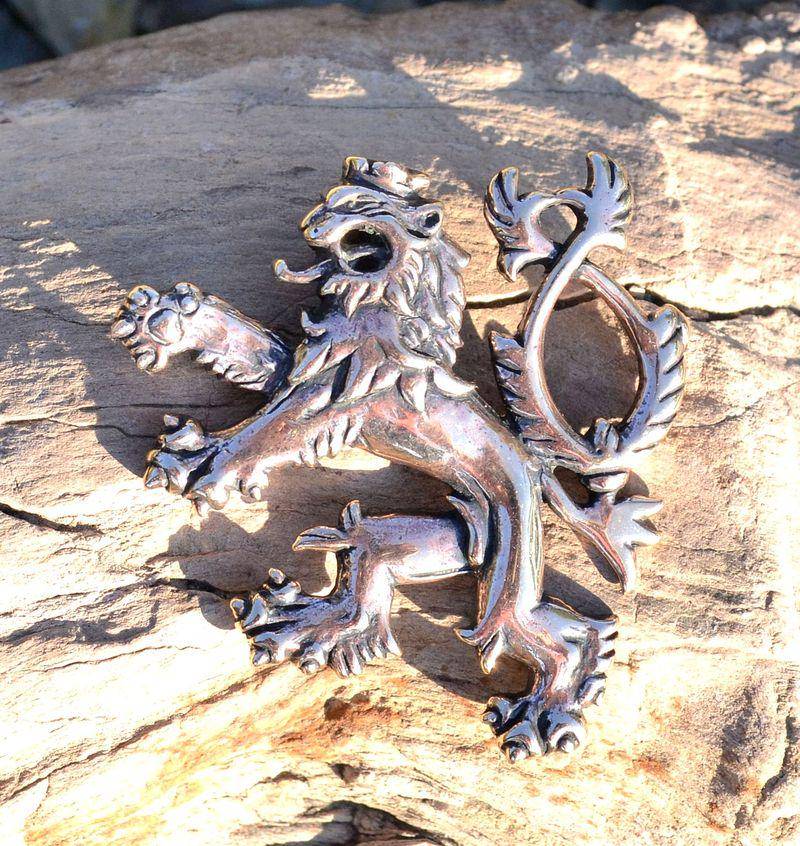 Medieval Bohemian Lion Pendant Necklace Middle Ages Bronze Jewel Jewelry Charm Talisman Amulet Medieval Bohemian Lion Pendant Necklace Middle Ages Bronze Jewel Jewelry Charm Talisman Amulet von WulflundJewelry