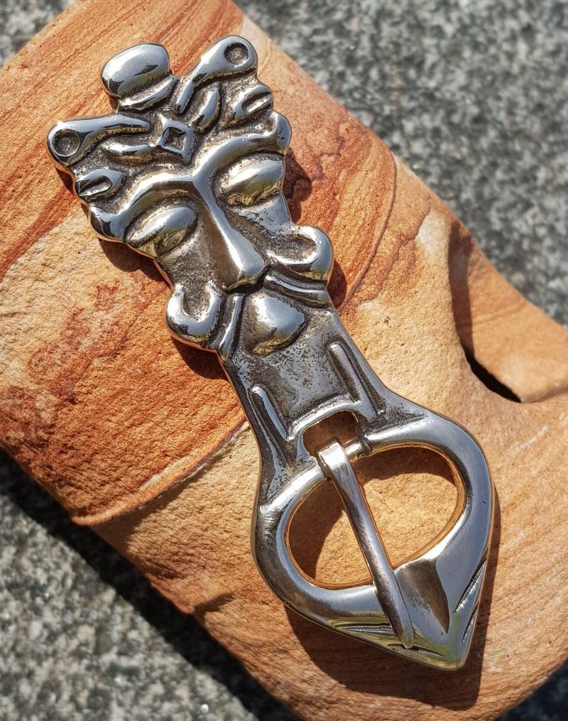 Viking Buckle Man's Head Barshalder Grötlingbo Gotland Sweden Bronze Belt Accessory Buckles Vikings Norse Museum Replica Jewelry Viking Buckle Man's Head Barshalder Grötlingbo Gotland Sweden Bronze Belt Accessory Buckles Vikings Norse Museum Replica Jewelry von WulflundJewelry