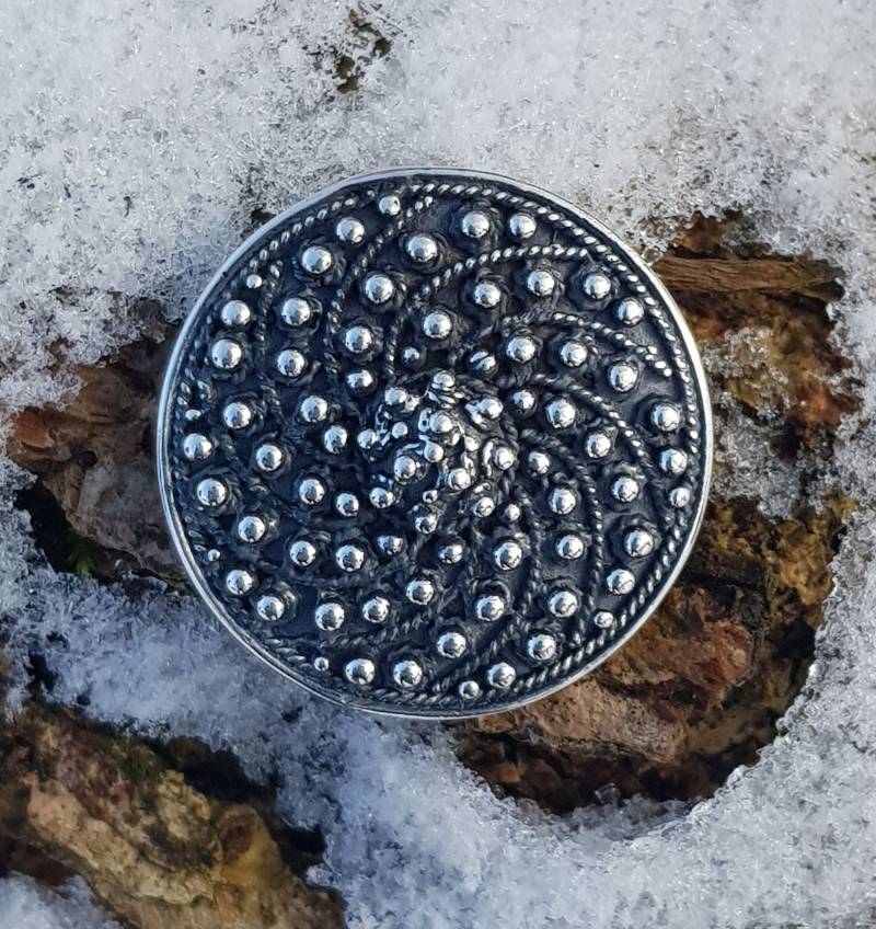 Viking Protection Shield Pendant Birka Sweden Silver Vikings Charm Granulation Jewellery Jewelry Pagan Norse Reenactment Replica von WulflundJewelry