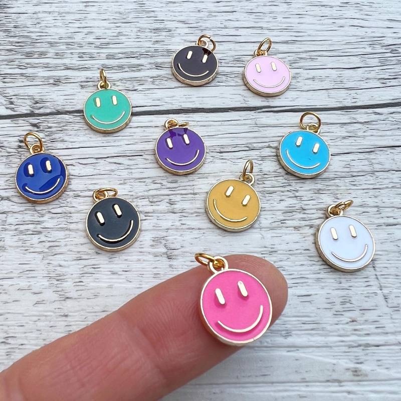 10 Smiley Anhänger Gold Emaille Öse Happy Face Schmuck Material Legierung von Wunderbluetenschoen