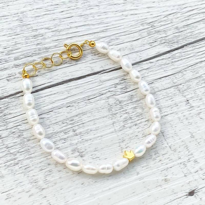 Armband Krone Gold Süßwasserperlen Vergoldeter Edelstahl Größenverstellbar Perlenarmband Boho Hippi von Wunderbluetenschoen