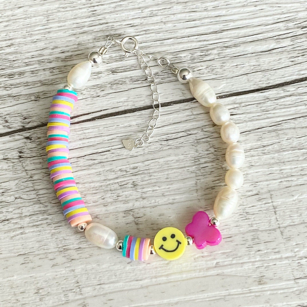 Armband Smiley 925Er Silber Süßwasserperlen Bunt Katsuki Heishi Sommer Schmetterling Pink Sterlingsilber Armband Smiley 925Er Silber Süßwasserperlen Bunt Katsuki Heishi Sommer Schmetterling Pink Sterlingsilber von Wunderbluetenschoen