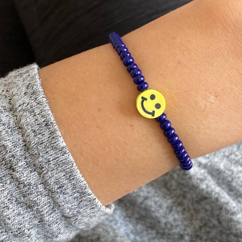 Armband Smiley Perlenarmband Dunkelblau Gelb Glasperlen Happy Smileys Sommer Elastisch Blau Wunderblütenschön Smile Gesicht Rocailles Perlen von Wunderbluetenschoen
