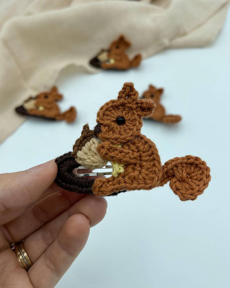 Haarspangen Gehäkelt, Häkelspangen, Handgemacht, Mädchen, Baby, Handmade Haarspangen, Eichhörnchen , Geschenk von WunderherzchenbyAnja