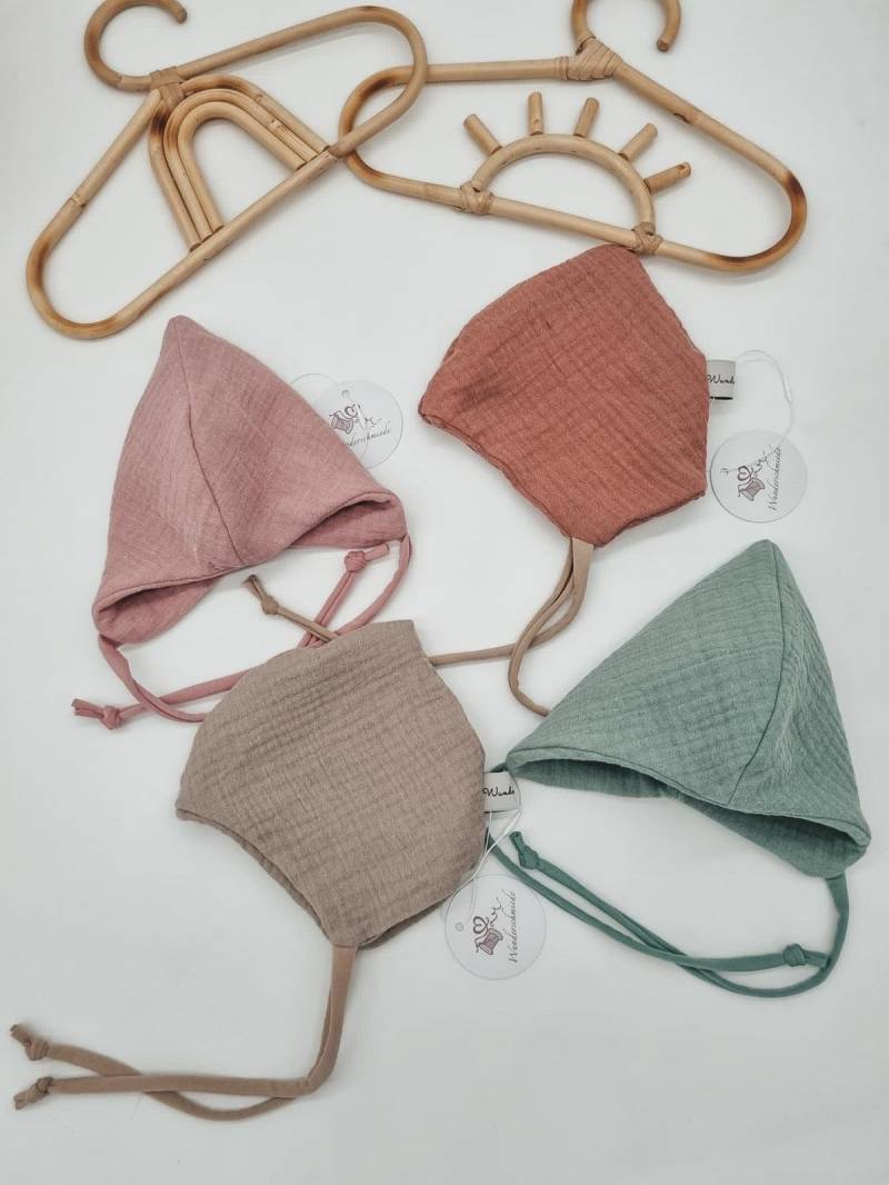 Musselin | Bindemütze Babymütze Sommermützchen von WunderschmiedeShop