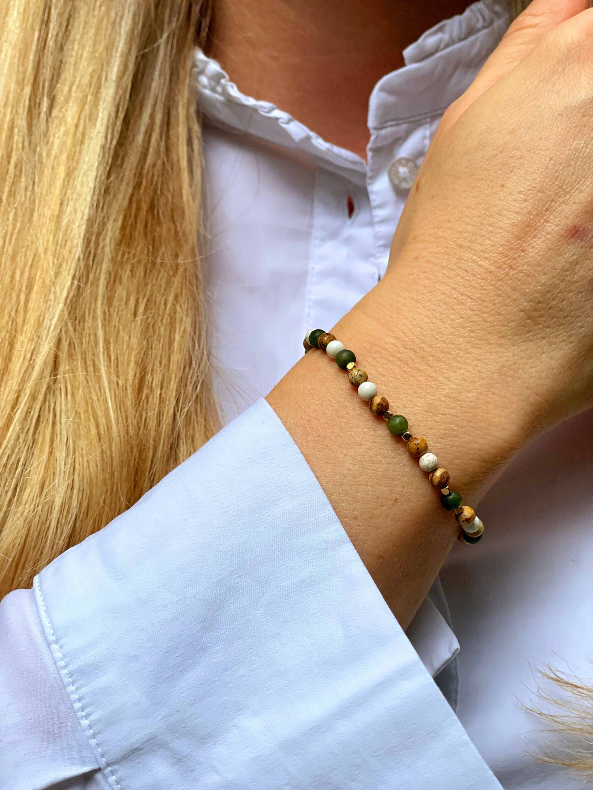 100% Handmade Edelsteinarmband Das Beruhigende Mit 18K Vergoldeten 925 Silberperlen 100% Handmade Edelsteinarmband Das Beruhigende Mit 18K Vergoldeten 925 Silberperlen von WunschBandShop