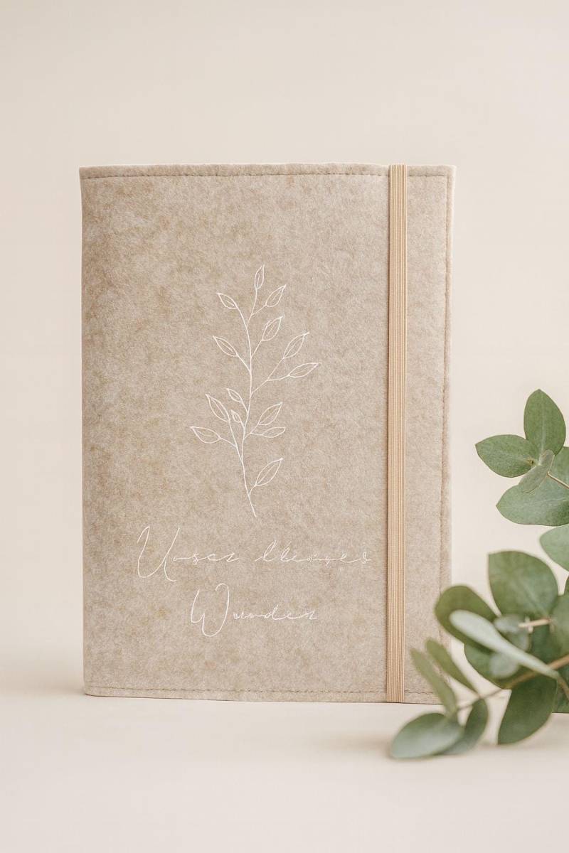 Personalisierte Mutterpasshülle Aus Filz | Mutterpass Verschiedene Farben von WunschFilz