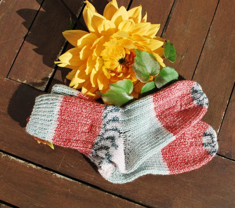 Handgestrickte Kinder Strickstrümpfe Stricksocken Gr. 20/21 | 14 cm von Wunscherfueller