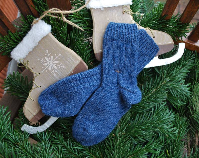 Handgestrickte Kinder Strickstrümpfe Stricksocken Gr. 24/25 von Wunscherfueller