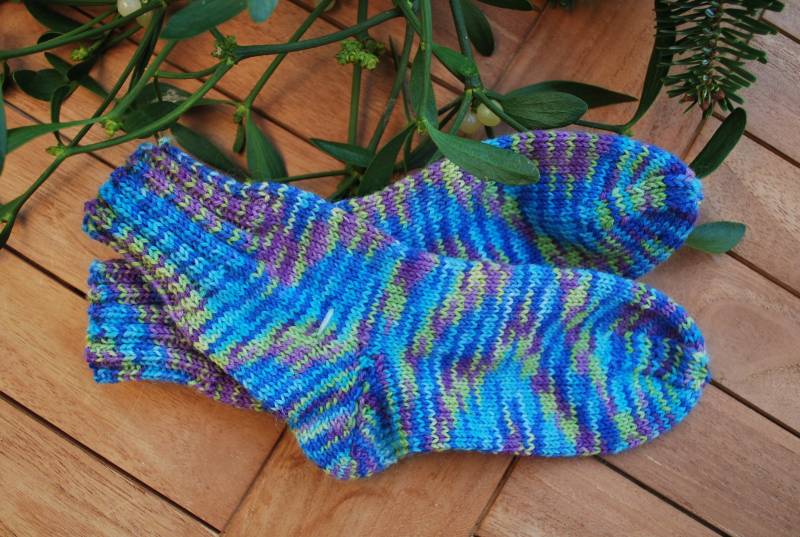Handgestrickte Kinder Strickstrümpfe Stricksocken Gr. 26/27 von Wunscherfueller